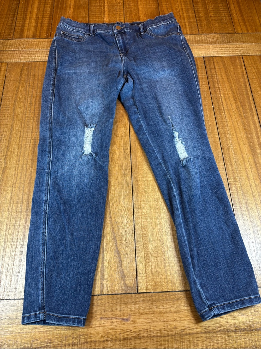 New York & Company Dark Blue Distressed Skinny Jeans